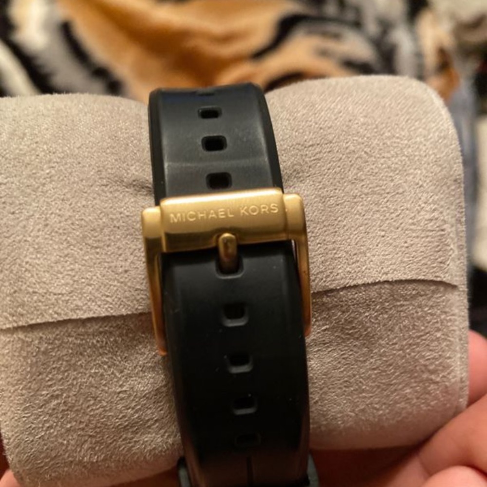 Michael kors watch - Picture 3 of 4